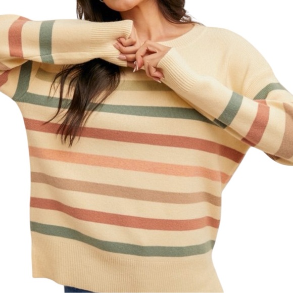 Hem & Thread CREW NECK STRIPE SPLIT HEM SWEATER - Picture 2 of 7